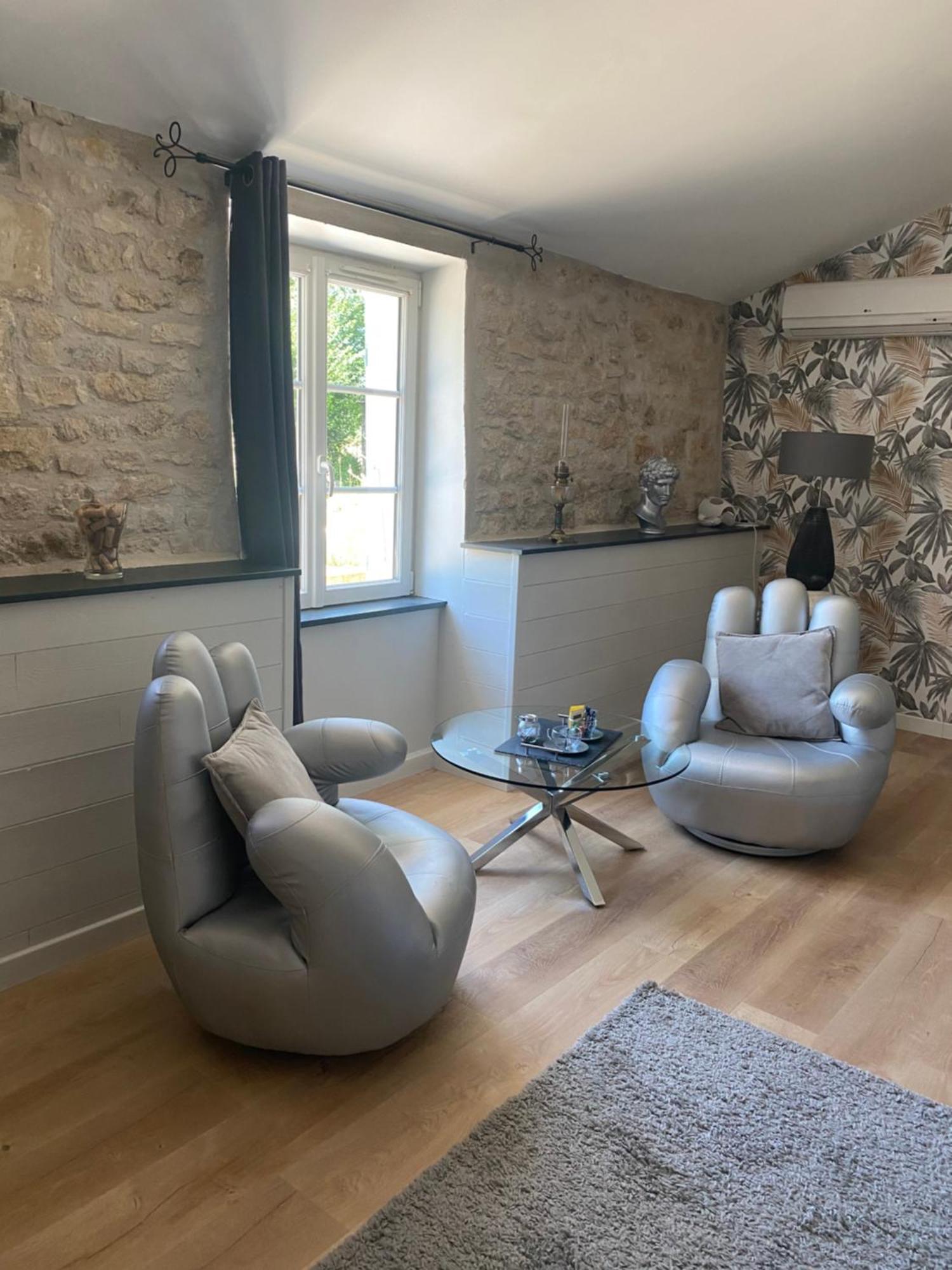 La Chaumeauniere Bed & Breakfast Aigrefeuille-dʼAunis Dış mekan fotoğraf