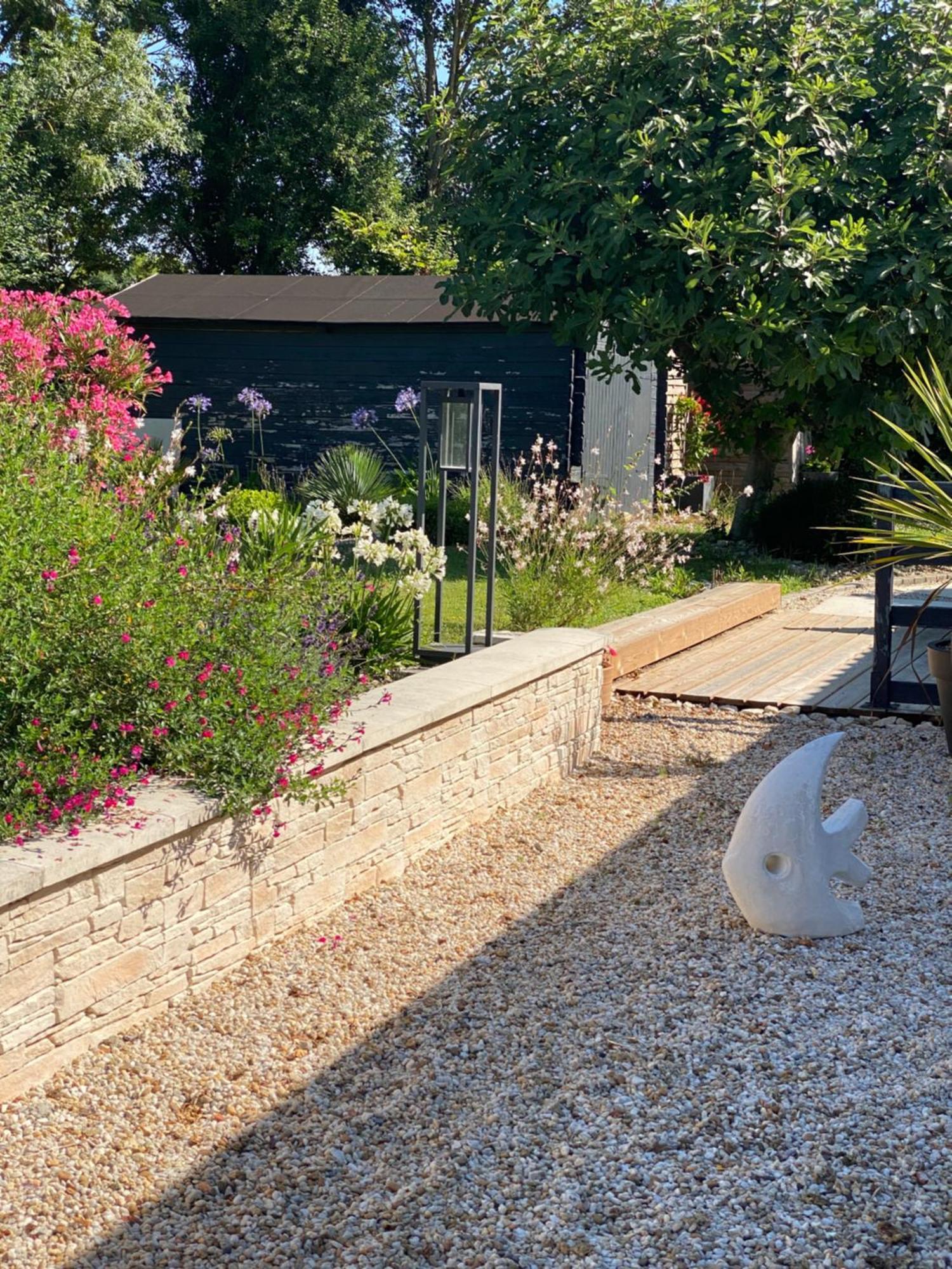 La Chaumeauniere Bed & Breakfast Aigrefeuille-dʼAunis Dış mekan fotoğraf