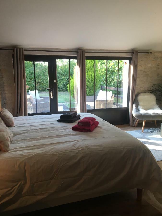 La Chaumeauniere Bed & Breakfast Aigrefeuille-dʼAunis Dış mekan fotoğraf